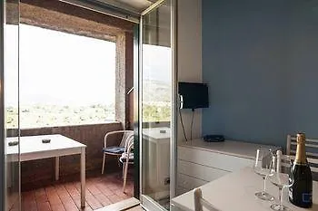 Comeinsicily - Rocce Nere Giardini Naxos Italy
