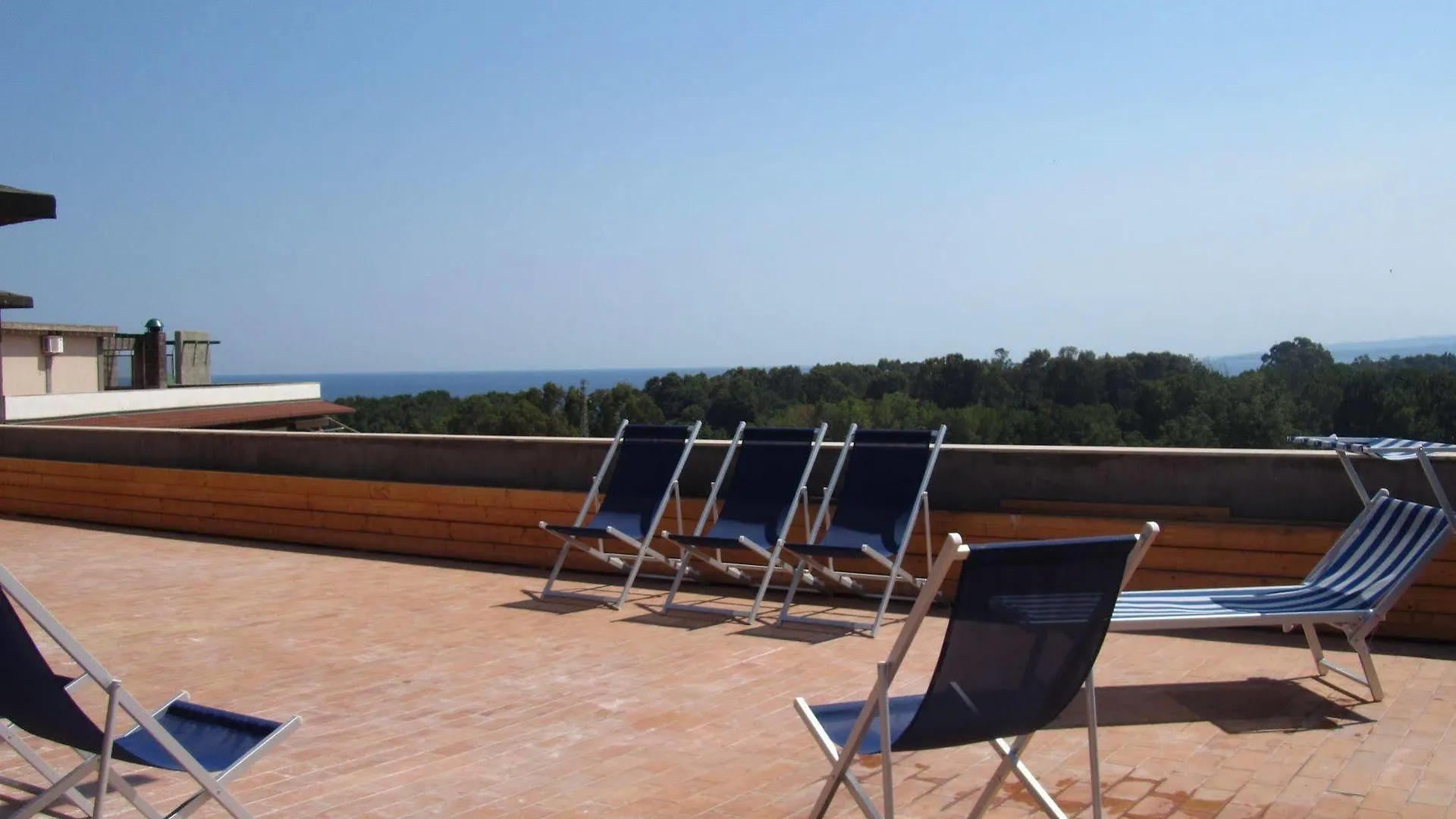 Comeinsicily - Rocce Nere Giardini Naxos