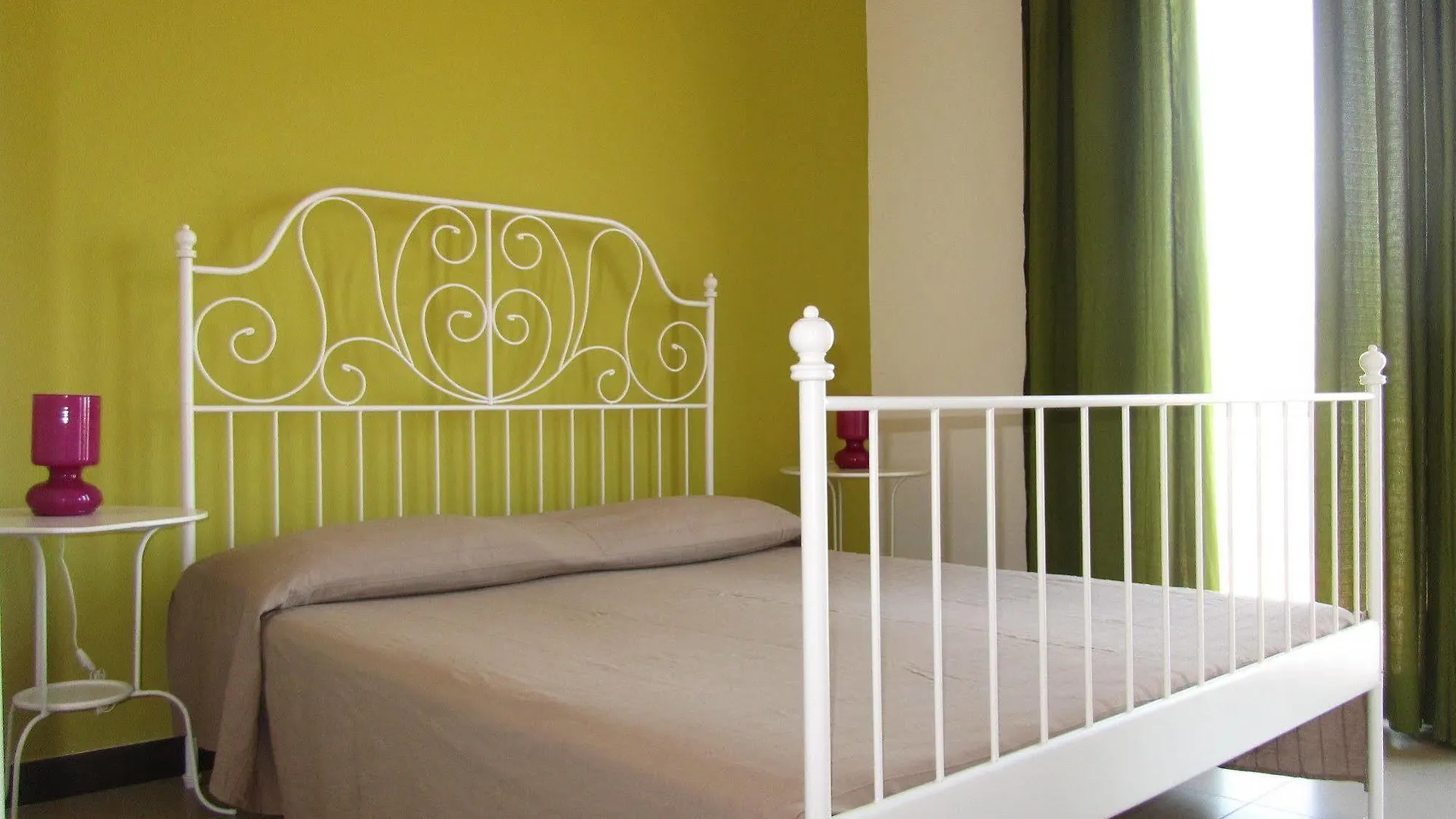 Apartment Comeinsicily - Rocce Nere Giardini Naxos