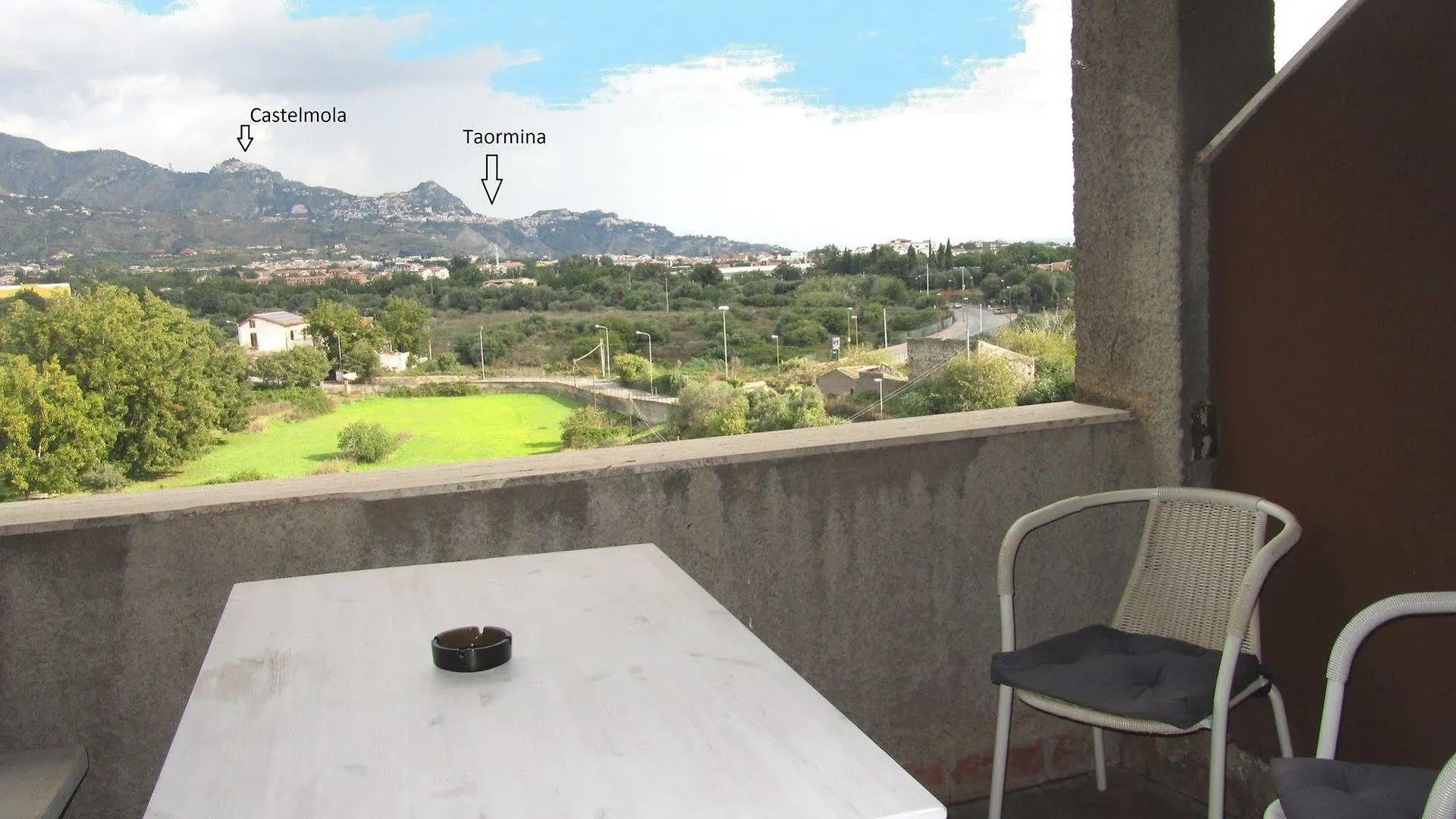 Comeinsicily - Rocce Nere Giardini Naxos