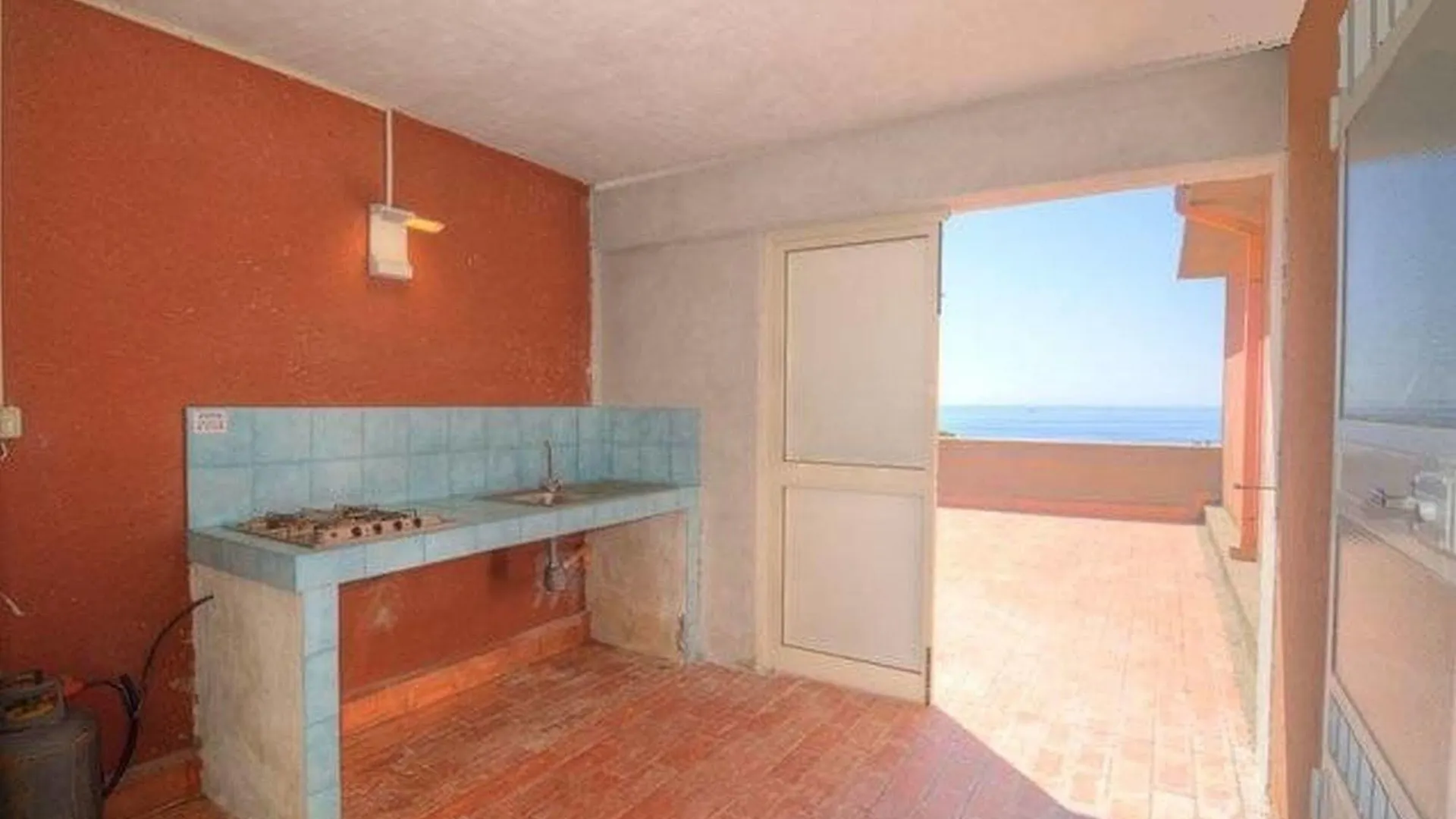 Comeinsicily - Rocce Nere Giardini Naxos